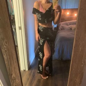 ✨two-piece maxi skirt and crop top✨